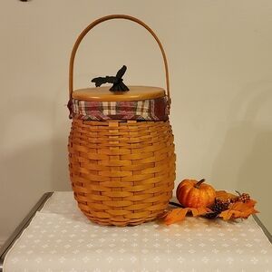 Longaberger 2000 October Fields Basket with Lid